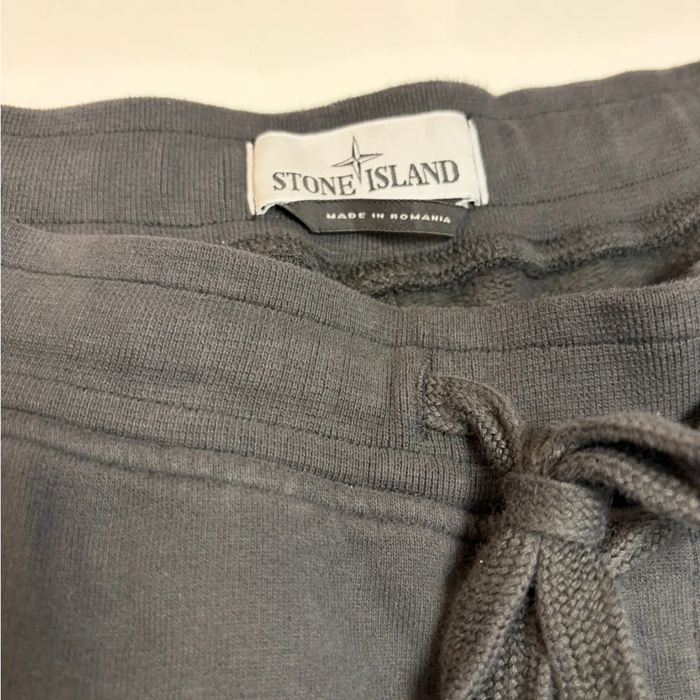 Stone Island Dark Gray sweatpants 3XL - Picture 3 of 6